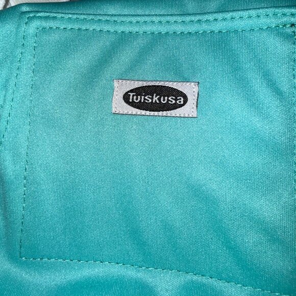 Tuiskusa Male Dog Diapers - Belly Bands - Washable - MEDIUM - 8 PACK - Picture 4 of 5